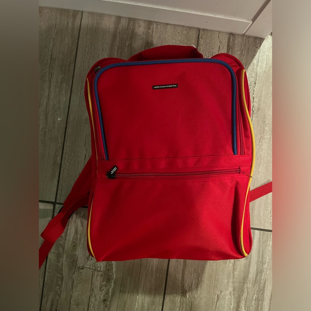 EUC UNITED COLOURS OF BENETTON BACKPACK